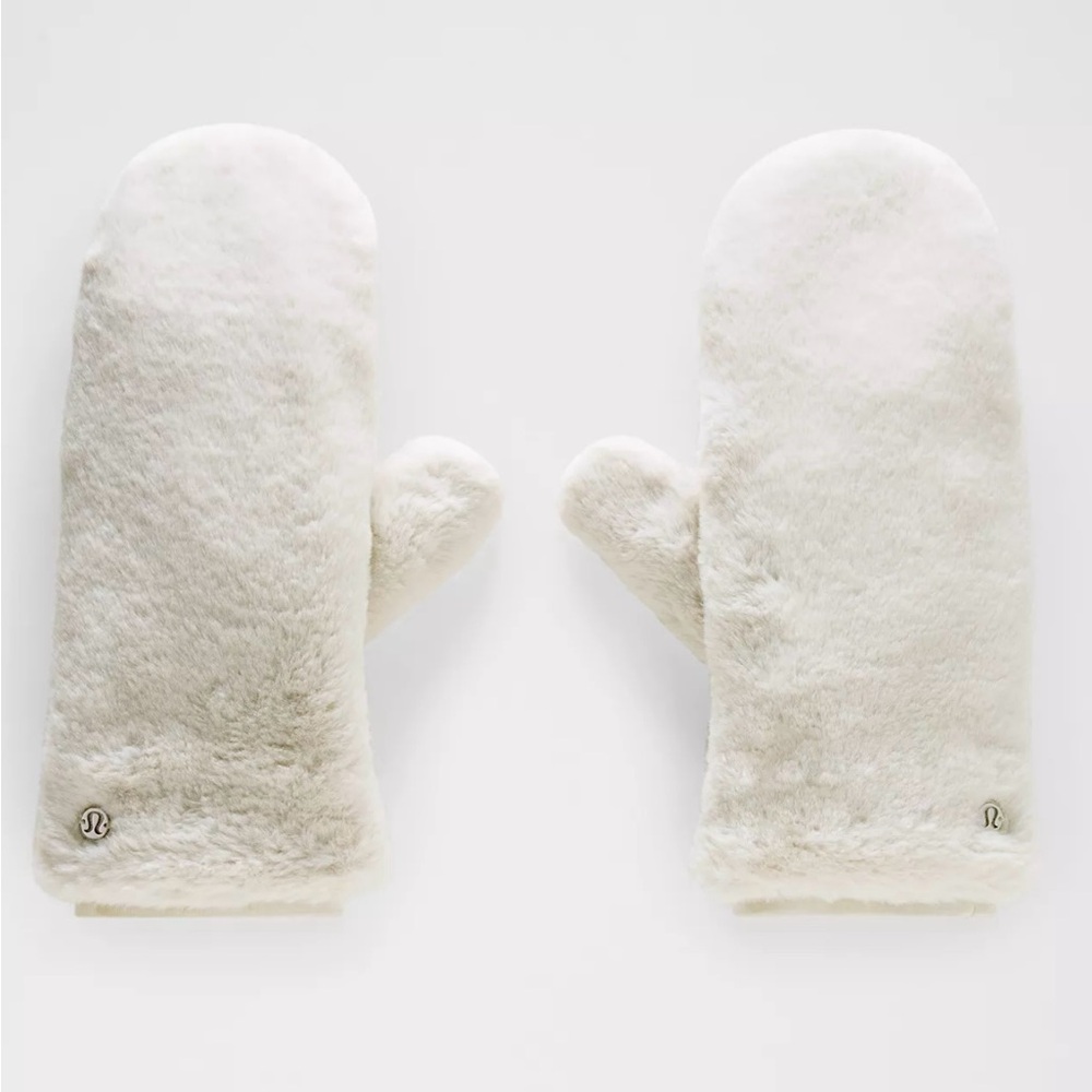 Brand New Lululemon Plush Fleece Mittens (Size L/XL). NWT